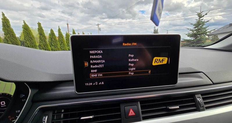Audi A4 cena 84999 przebieg: 110440, rok produkcji 2017 z Łódź małe 704